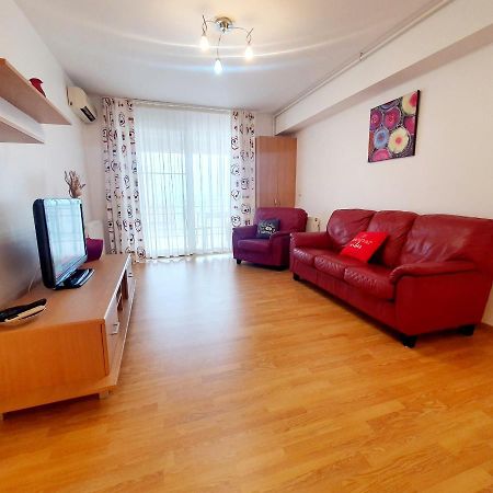Summer Lake Apartment Mamaia Ngoại thất bức ảnh